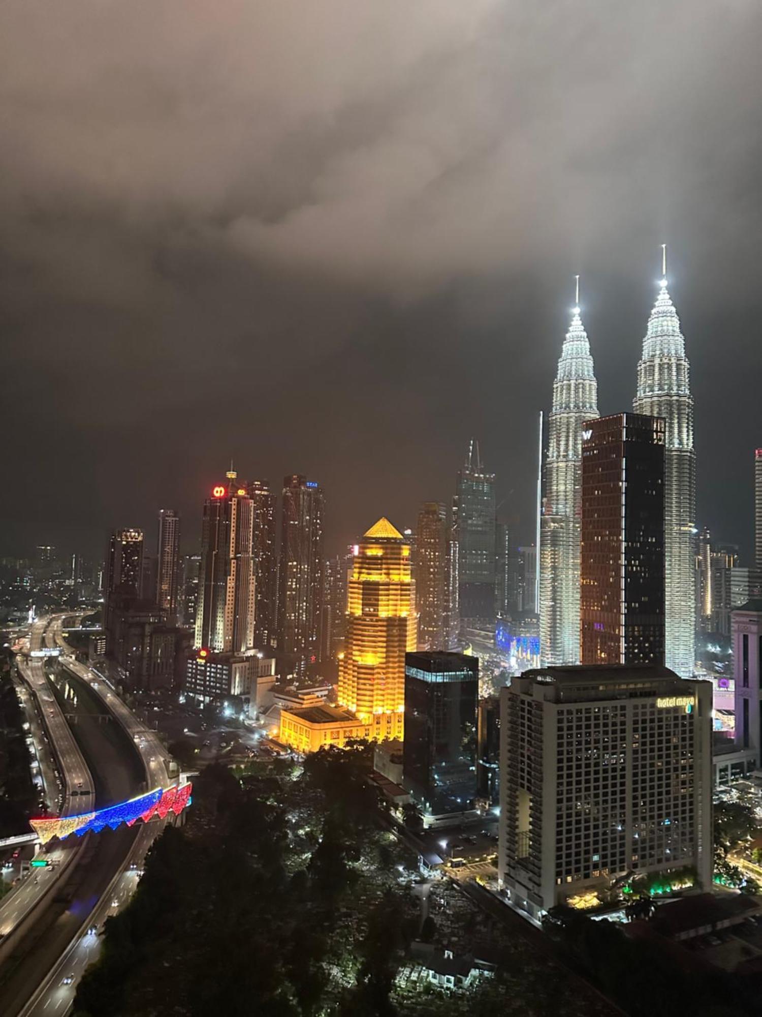 Mercu Summer Suites Klcc By Minutepointhome Kuala Lumpur Luaran gambar